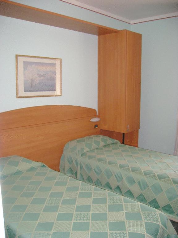 Hotel Ezzelino San Zenone Exterior foto