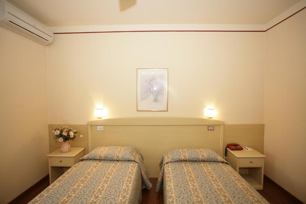 Hotel Ezzelino San Zenone Quarto foto
