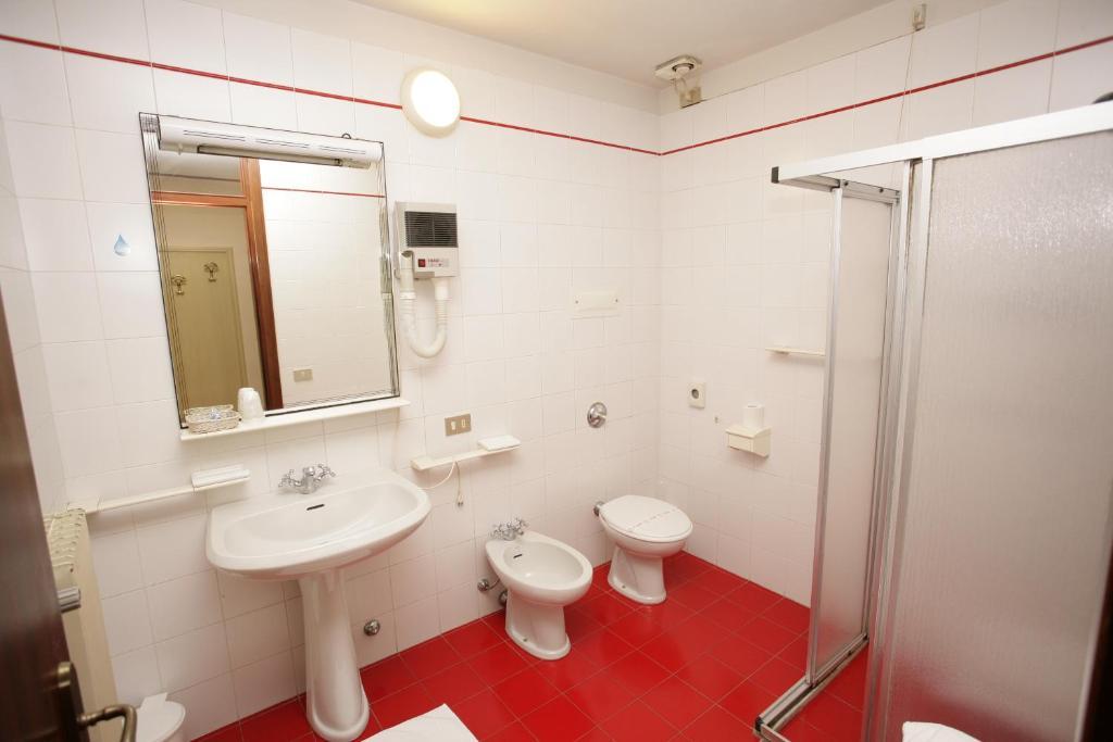 Hotel Ezzelino San Zenone Quarto foto